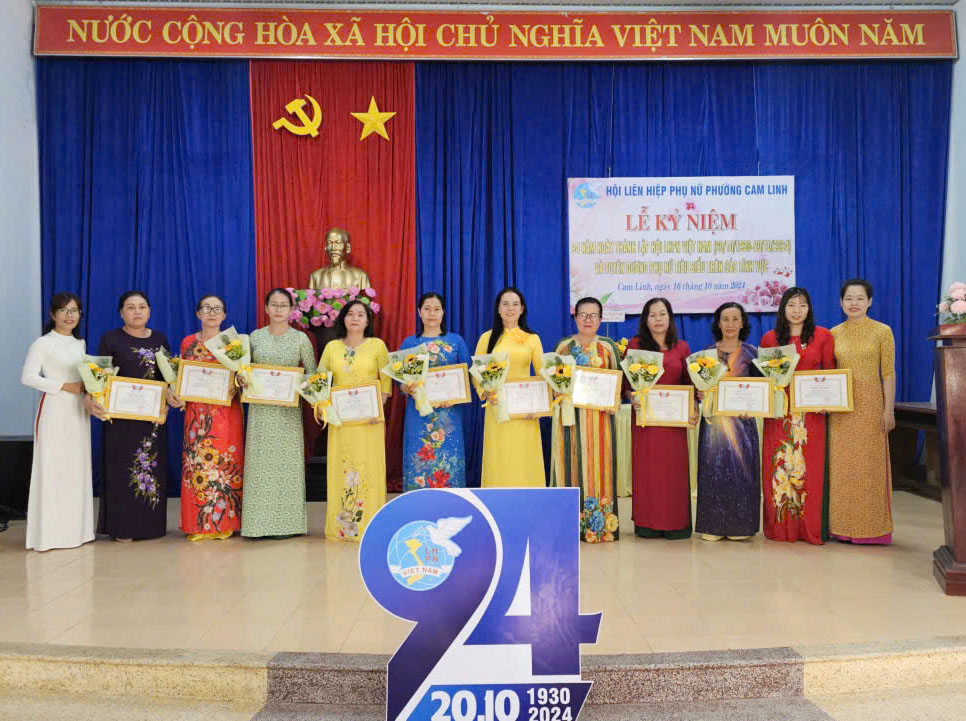 Hội Liên hiệp Phụ nữ phường Cam Linh: Tuyên dương 10 phụ nữ tiêu biểu trên các lĩnh vực