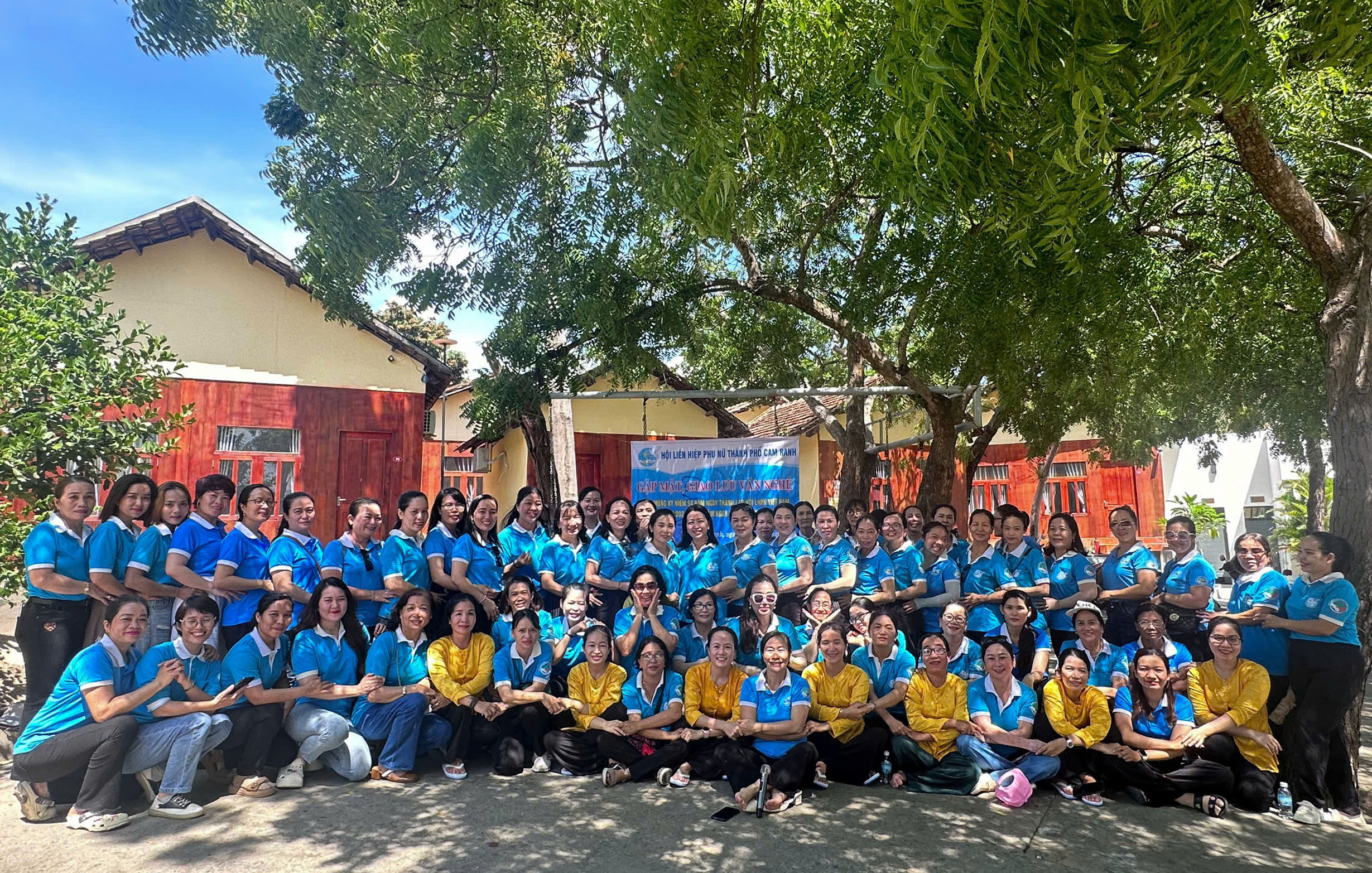 Hội Liên hiệp Phụ nữ TP. Cam Ranh: Gặp mặt, giao lưu mừng Ngày Phụ nữ Việt Nam