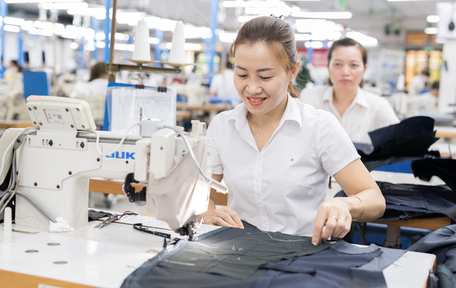 Lao động nữ có những đặc quyền riêng so với nam.