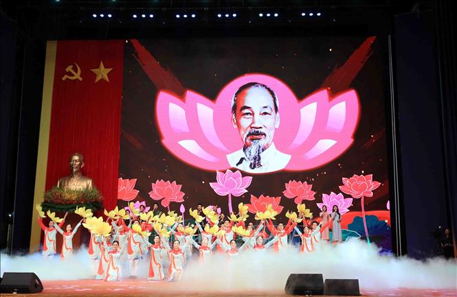 Lễ kỷ niệm 70 năm Trường Học sinh miền Nam trên đất Bắc 