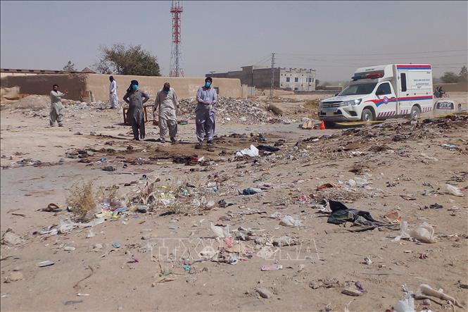 Hiện trường vụ đánh bom liều chết ở Mastung, tỉnh Balochistan, Pakistan. Ảnh tư liệu: AFP/TTXVN

