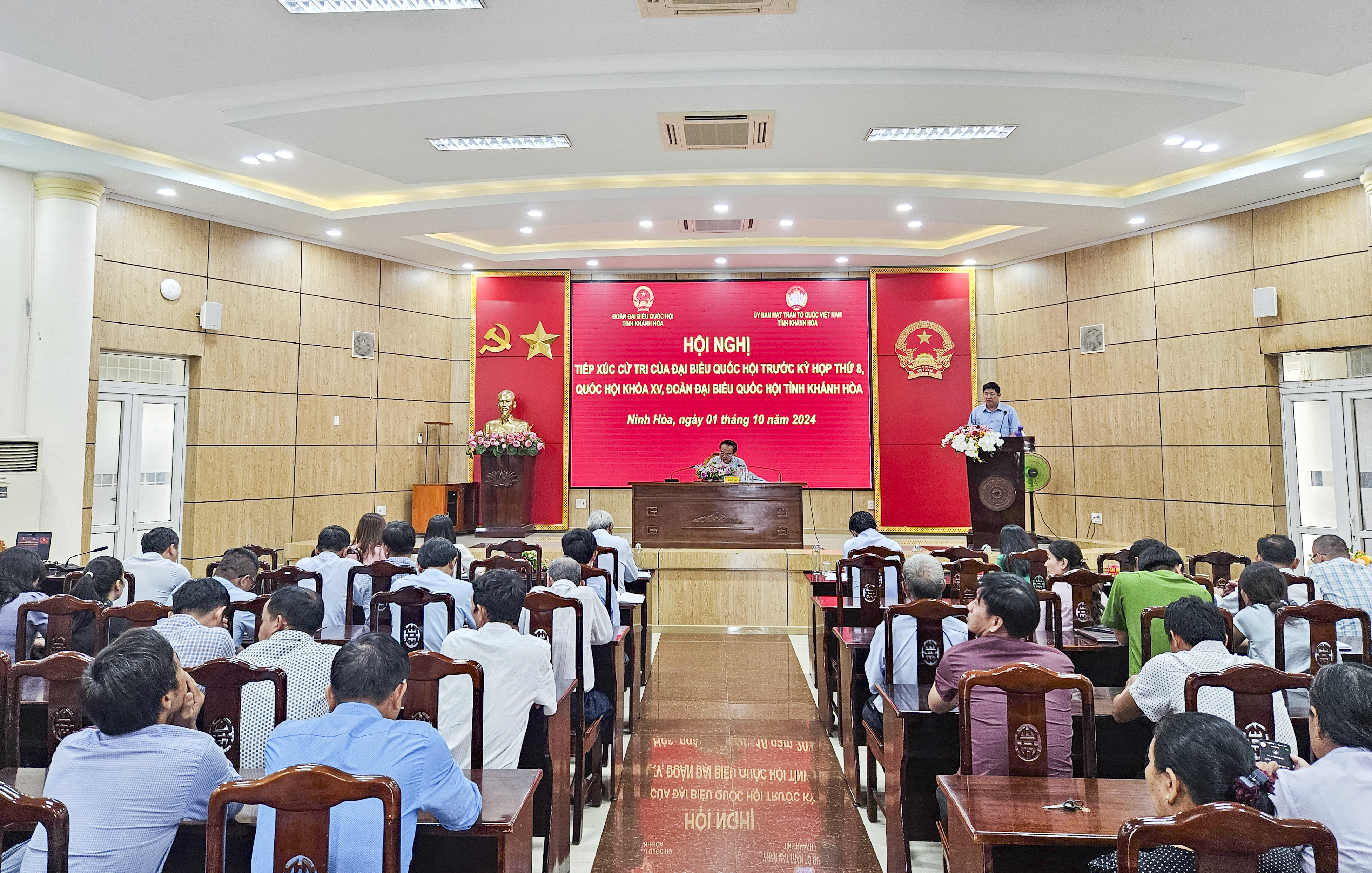 Đại biểu Quốc hội tỉnh tiếp xúc cử tri Ninh Hòa