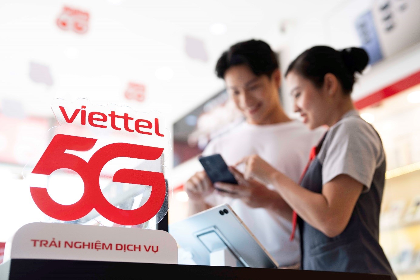 Mạng 5G Viettel đã phủ sóng toàn quốc đưa Việt Nam 
bước vào kỷ nguyên kết nối thông minh.
