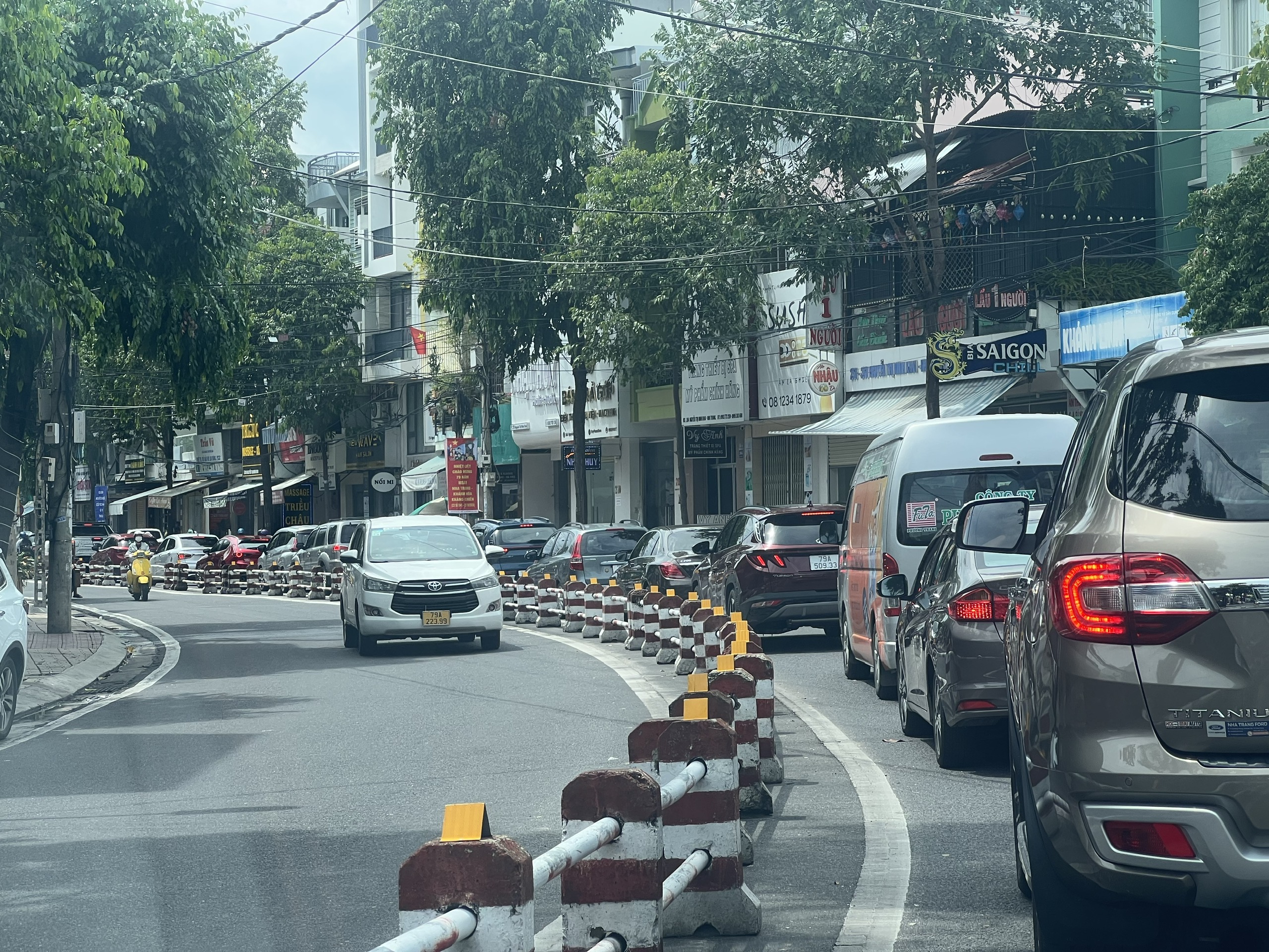 Từ 1-11: Cấm đỗ ô tô theo ngày chẵn, ngày lẻ đối với 45 tuyến đường ở TP. Nha Trang