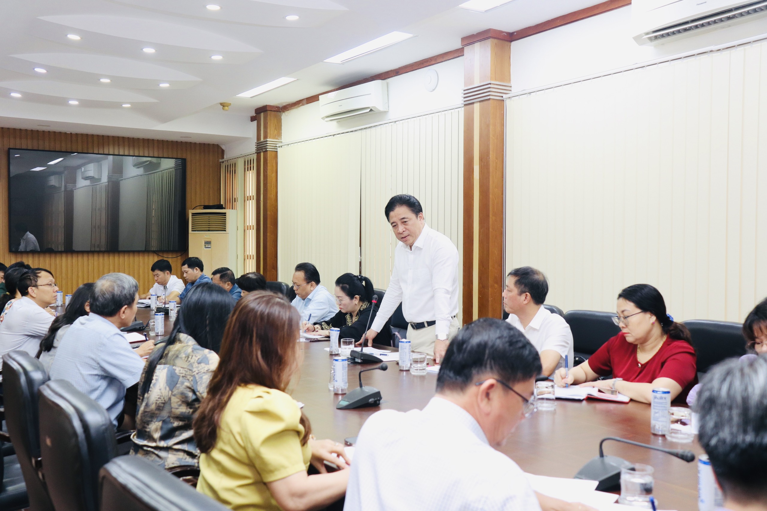 Thường trực Tỉnh ủy Khánh Hòa giao ban công tác tháng 9