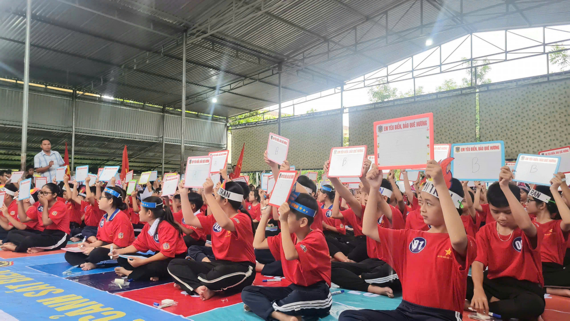 Các thí sinh hào hứng tham gia vòng thi chung kết.