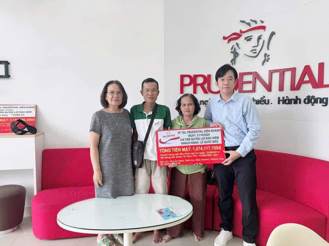 Prudential chi trả quyền lợi hơn 1,3 tỷ đồng cho khách hàng