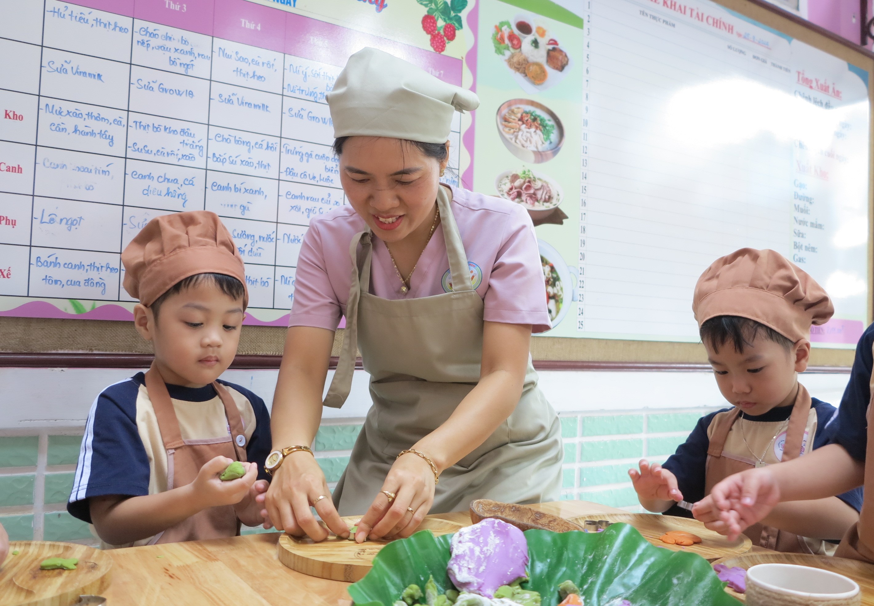 Nhiều trường mầm non ở Nha Trang: Ứng dụng các phương pháp giáo dục tiên tiến 