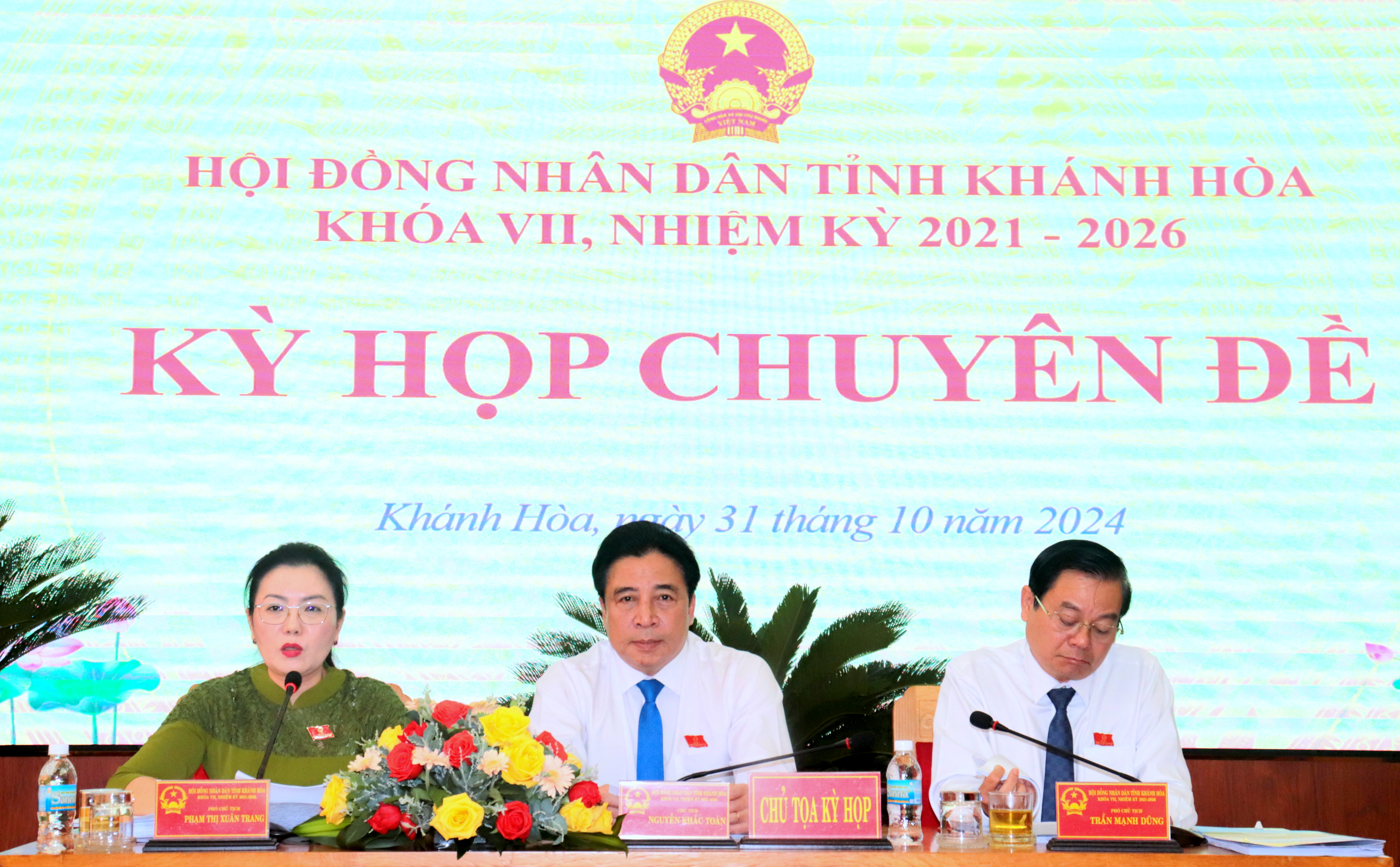 Kỳ họp chuyên đề HĐND tỉnh Khánh Hòa khóa VII: Thông qua 10 nghị quyết về lĩnh vực đất đai và đầu tư công