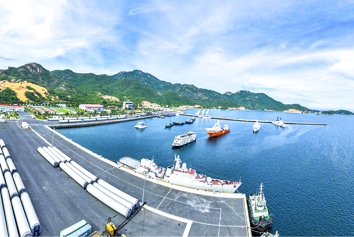 Chung tay gỡ khó để đón tàu du lịch biển