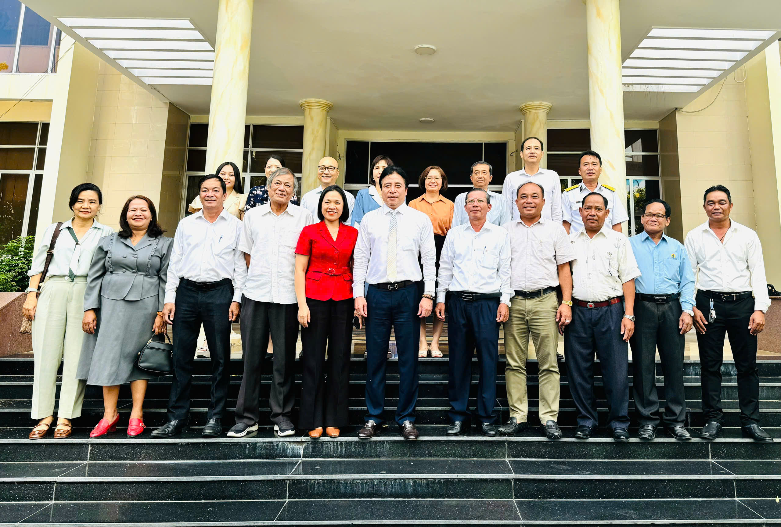 Ông Nguyễn Khắc Toàn - Phó Bí thư Thường trực Tỉnh ủy, Chủ tịch HĐND tỉnh: Gặp mặt đoàn đại biểu dự Đại hội toàn quốc Mặt trận Tổ quốc Việt Nam lần thứ X