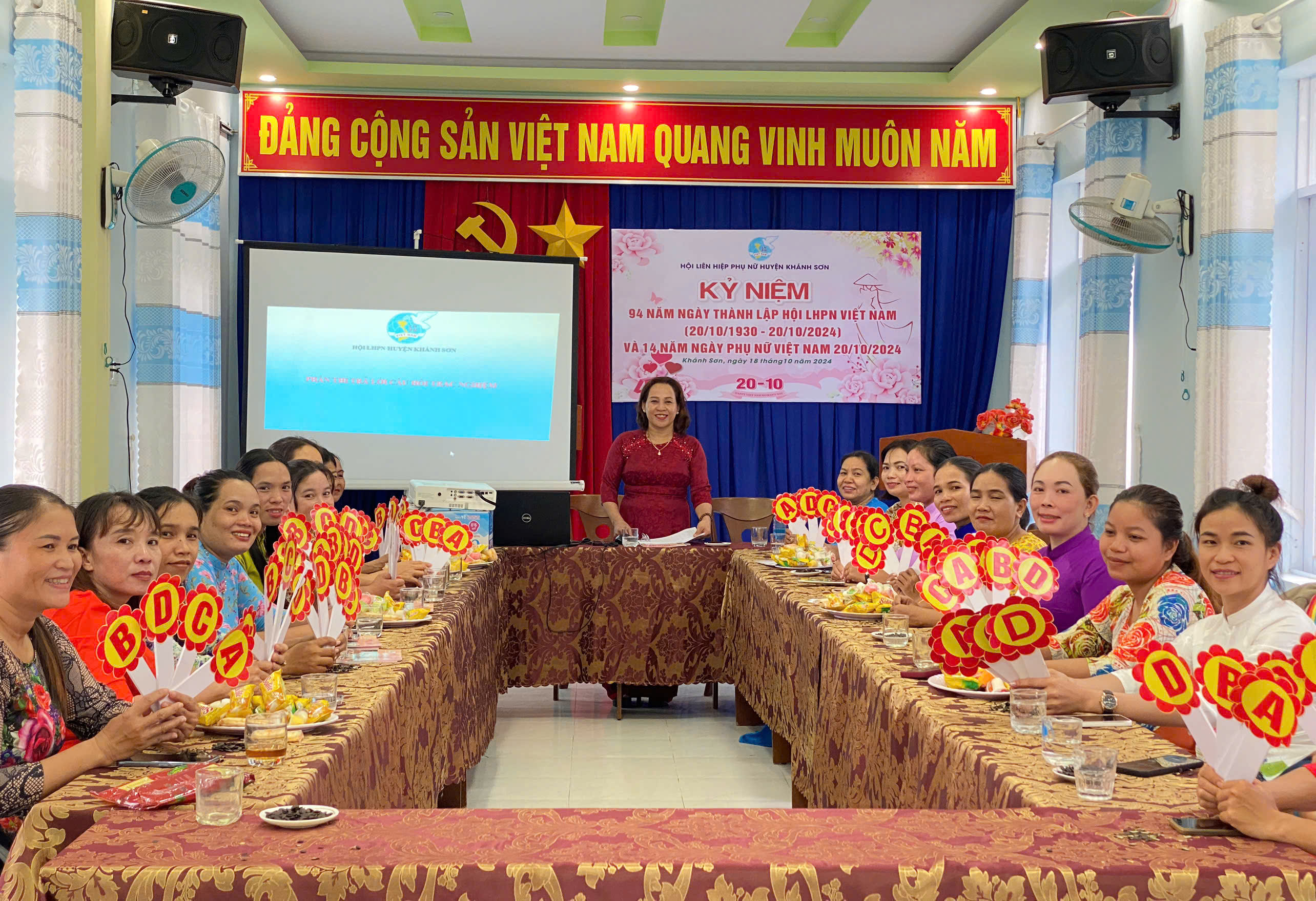 Hội Liên hiệp Phụ nữ huyện Khánh Sơn: Tọa đàm chào mừng Ngày Phụ nữ Việt Nam