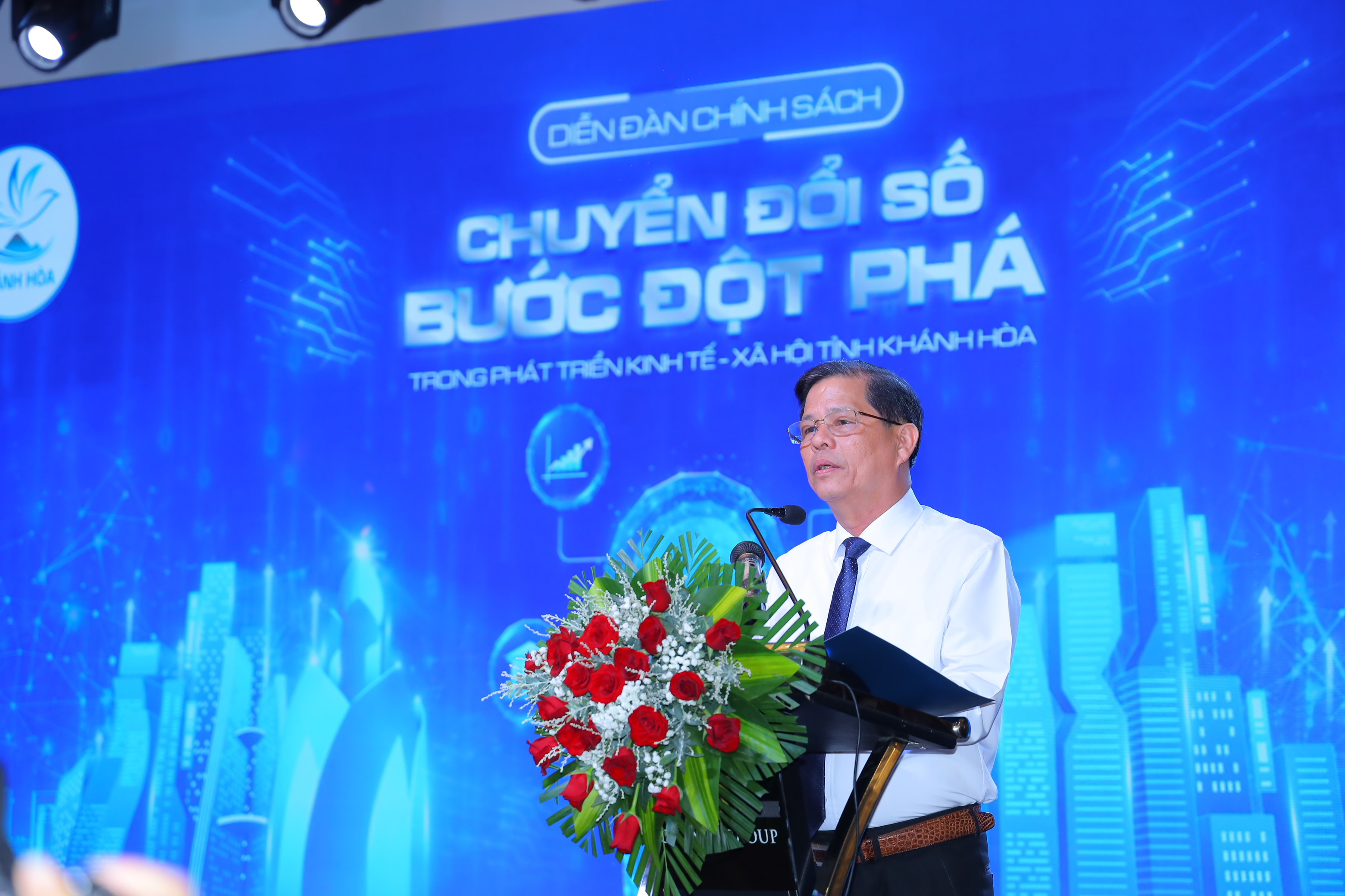 Diễn đàn chính sách địa phương “Chuyển đổi số - bước đột phá trong phát triển kinh tế - xã hội tỉnh Khánh Hòa”