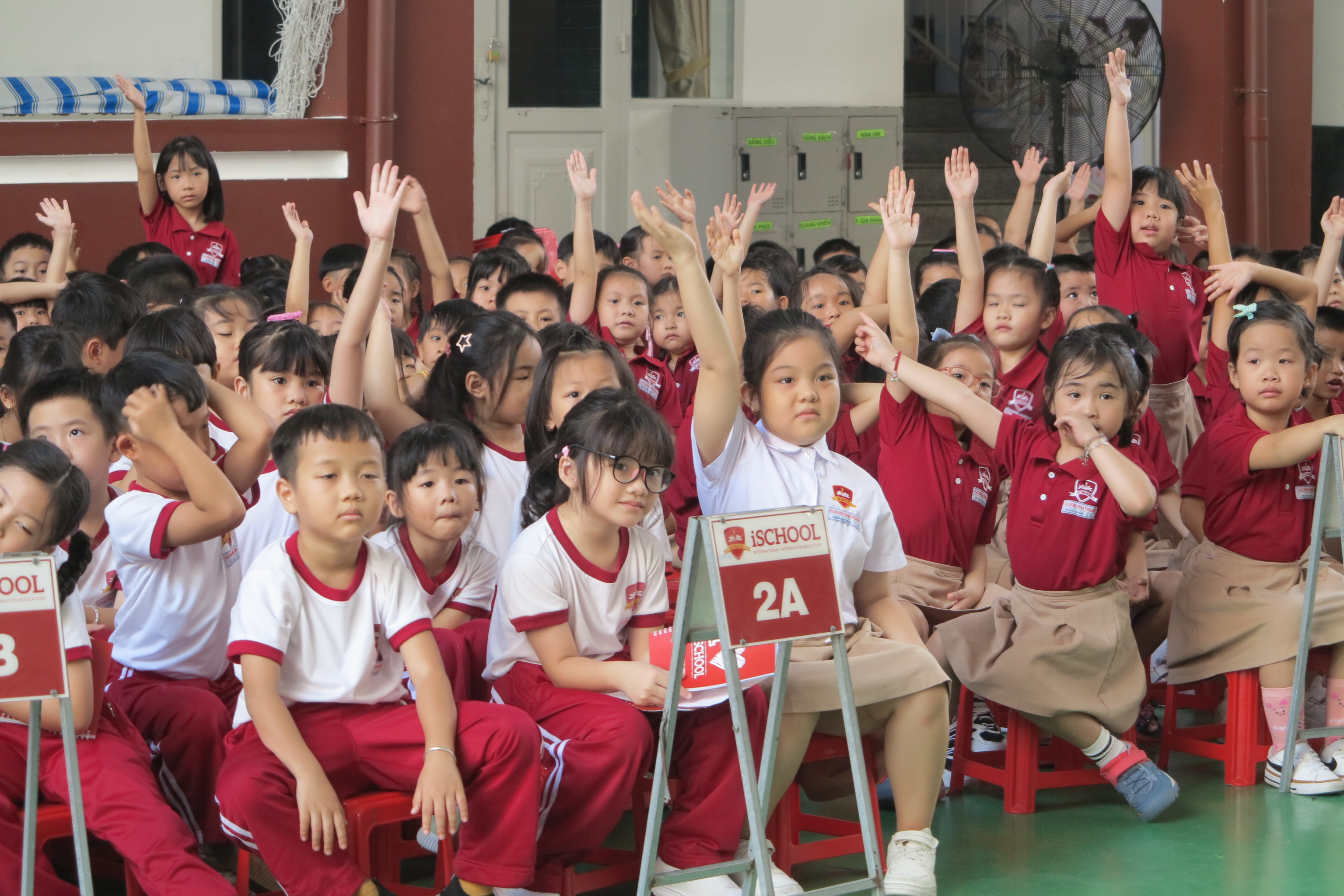 Trường iSchool Nha Trang: Tuyên truyền về phòng, chống ma túy và đảm bảo an toàn giao thông cho học sinh