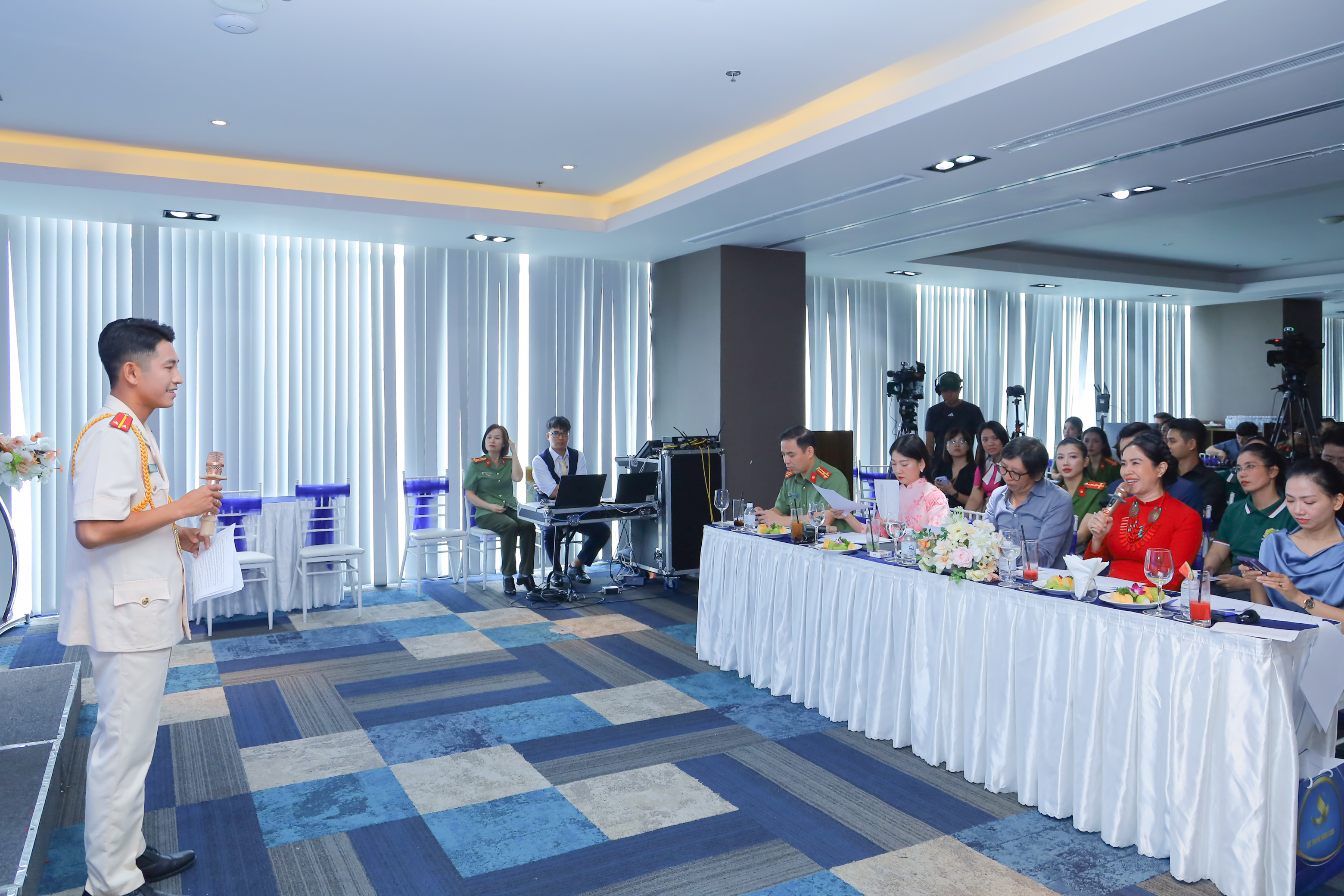 70 thí sinh dự thi phát thanh viên, người dẫn chương trình