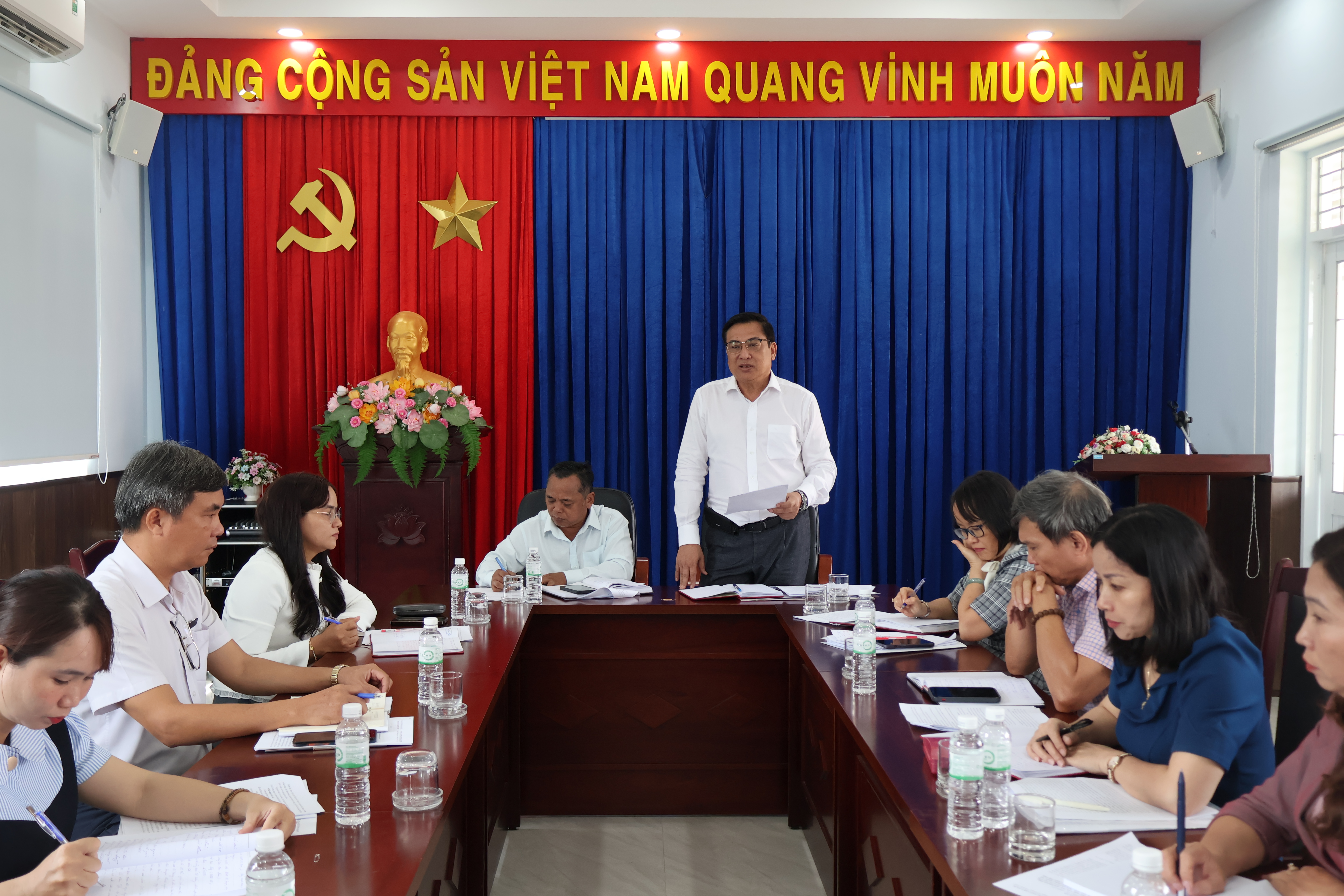 Ban Tuyên giáo Tỉnh ủy làm việc với Thường trực Huyện ủy Khánh Vĩnh