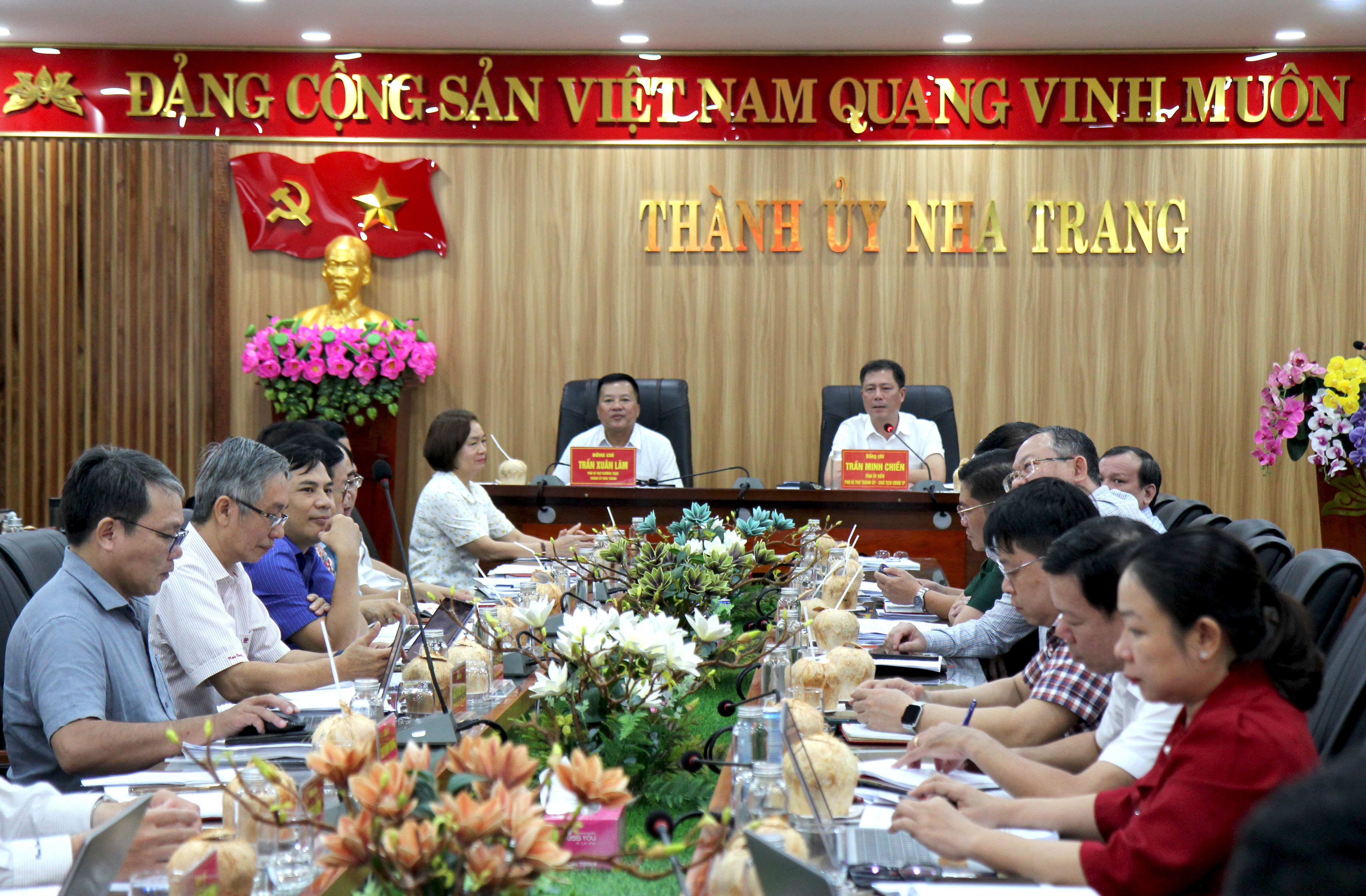 Hội nghị Thành ủy Nha Trang lần thứ 18