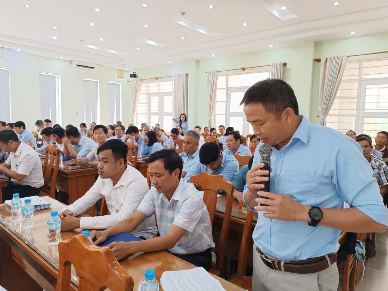 Lãnh đạo huyện Vạn Ninh: Đối thoại với cán bộ, hội viên nông dân