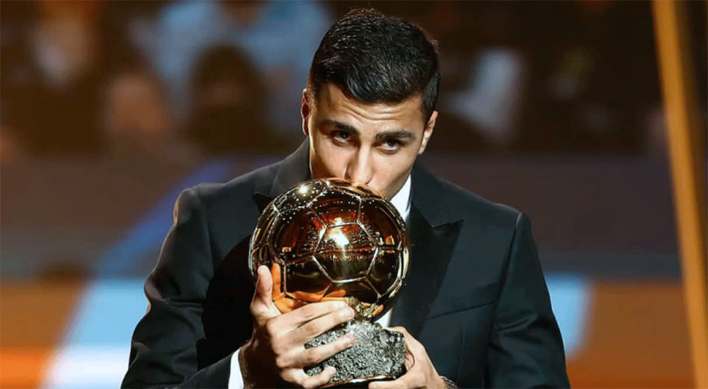 Rodri nhận Quả bóng vàng 2024 - Khi bóng đá thuần túy lên ngôi