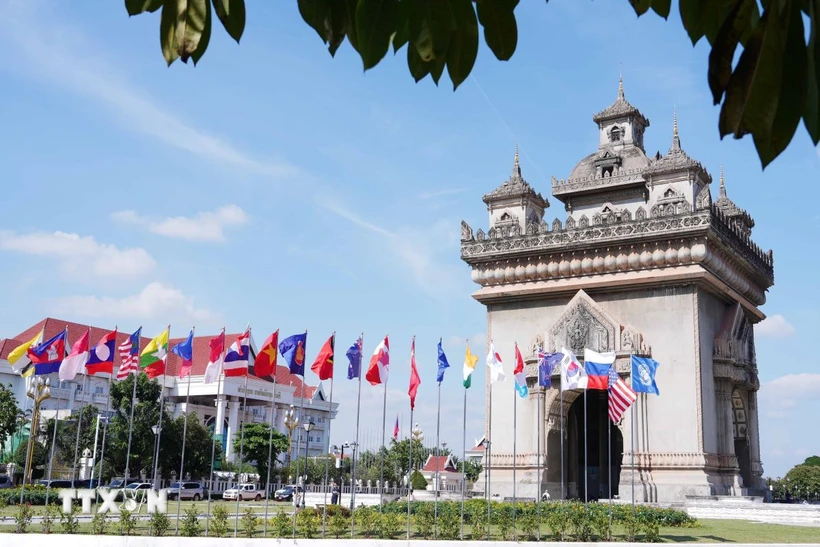 Lào tăng cường đảm bảo an ninh an toàn cho Hội nghị cấp cao ASEAN lần thứ 44-45. (Ảnh: Đỗ Bá Thành/TTXVN)
