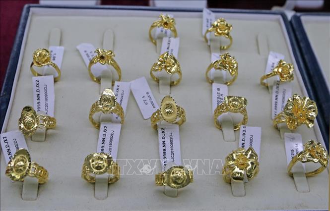 Giá vàng nhẫn sáng 4/10 ở ngưỡng 83,2 triệu đồng/lượng