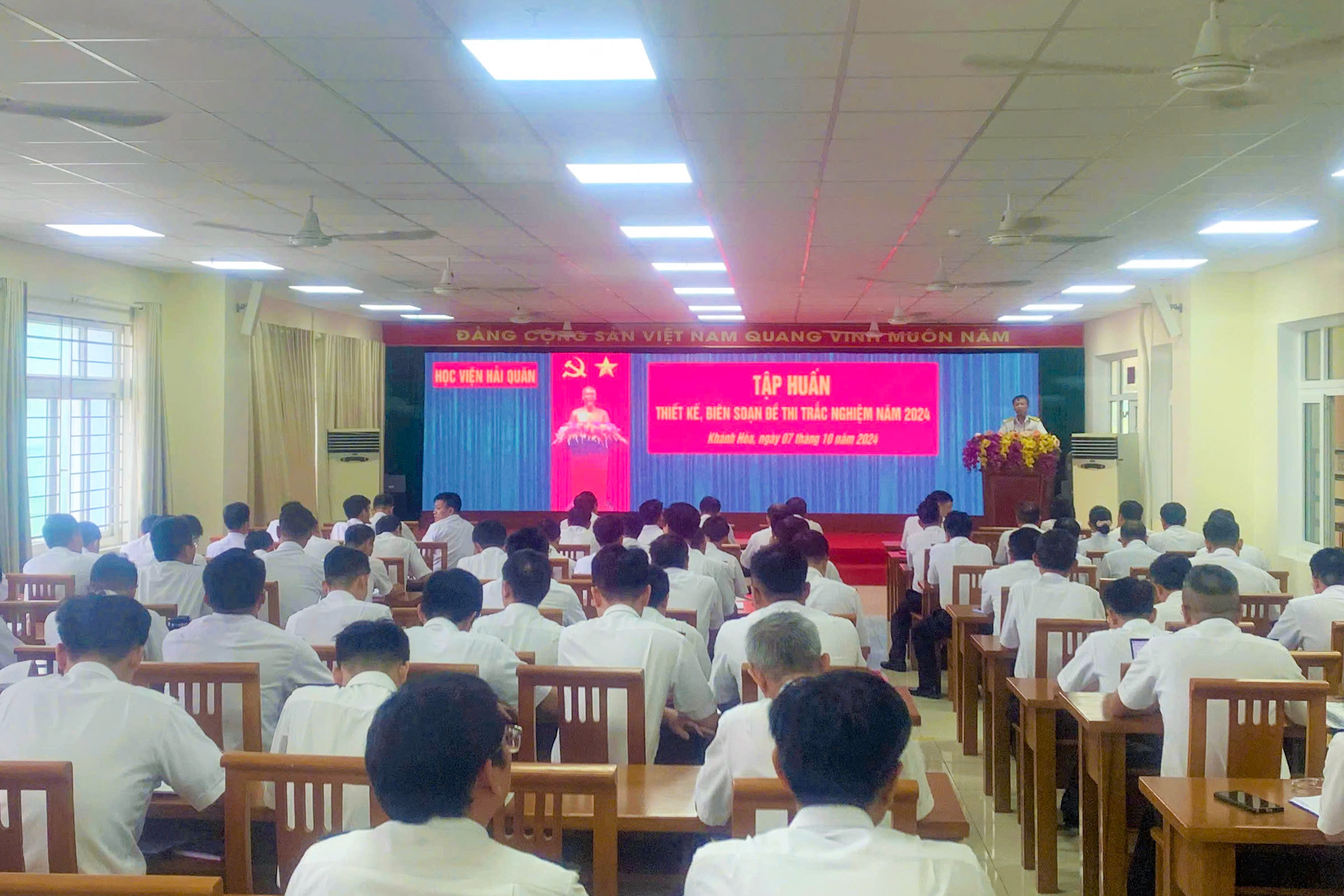 Học viện Hải quân: Tập huấn thiết kế, biên soạn đề thi trắc nghiệm năm 2024