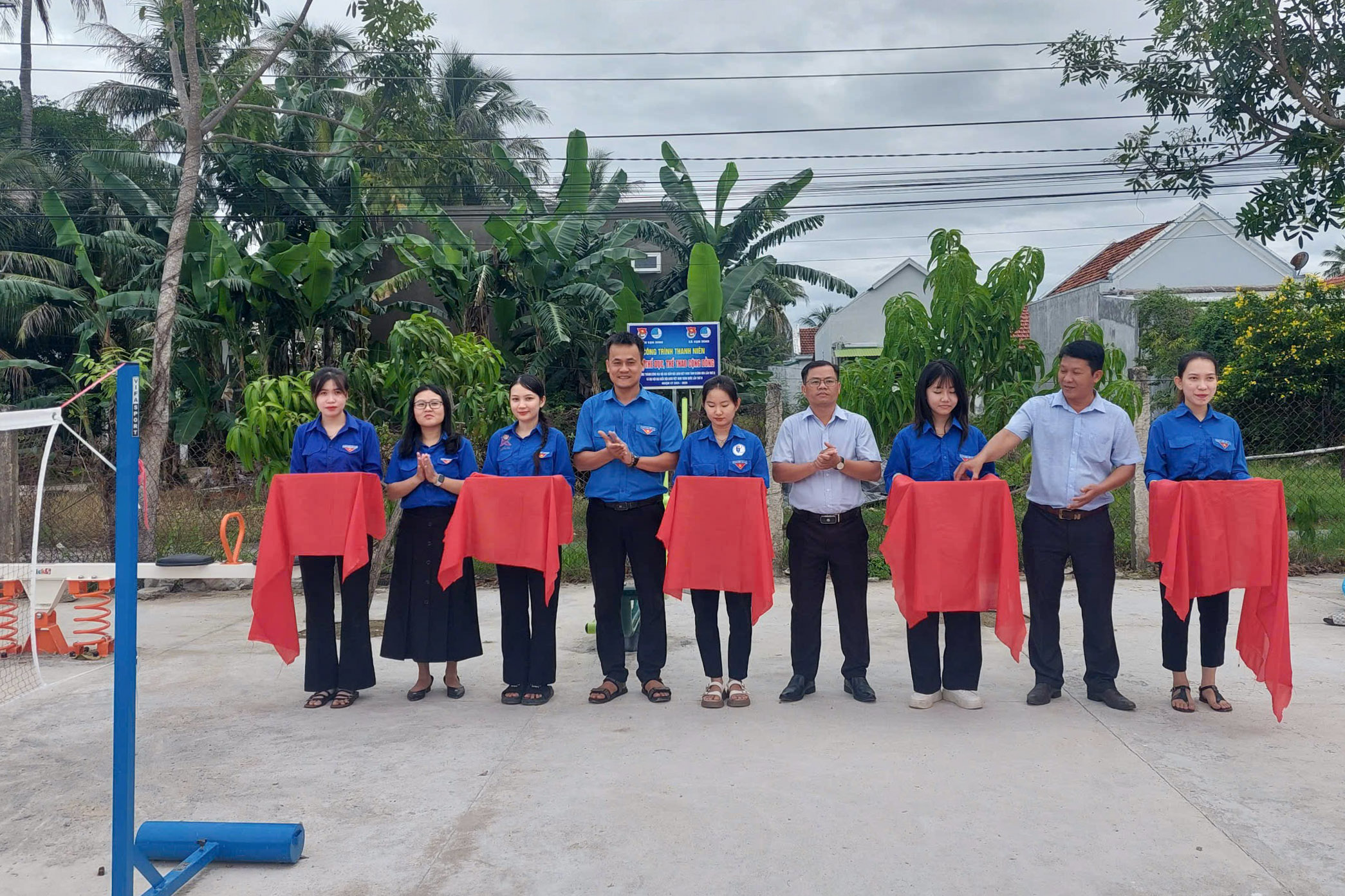 Khánh thành công trình thanh niên “Khu thể dục, thể thao cộng đồng” tại xã Vạn Bình