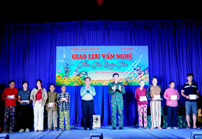 Trường Sĩ quan Thông tin làm tốt công tác chính sách, dân vận trong quá trình diễn tập