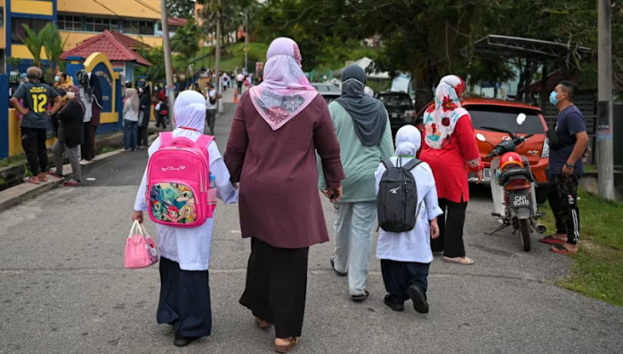 Malaysia đóng cửa hàng loạt trường học vì gần 6.000 học sinh mắc cúm