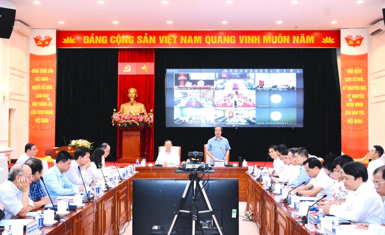 Quang cảnh hội nghị tại điểm cầu Bộ Giáo dục và Đào tạo. Ảnh: MOET