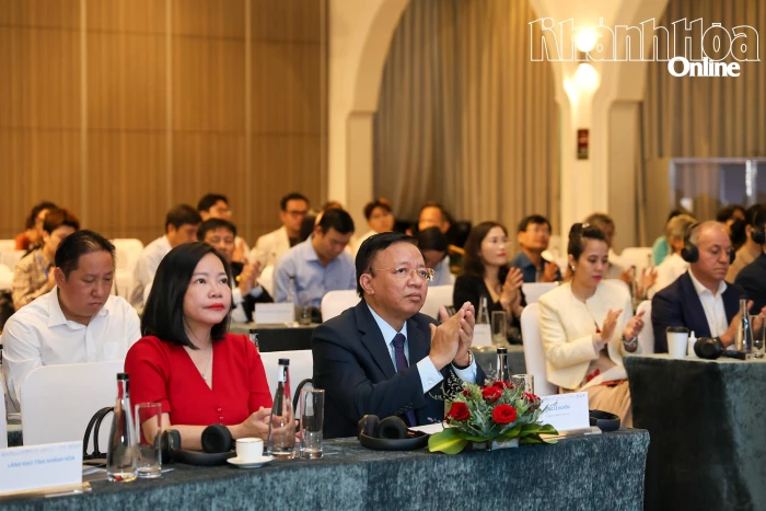 Hội thảo quốc tế "Tương lai đại dương: Công nghệ thông minh và cuộc sống vùng biển bền vững"