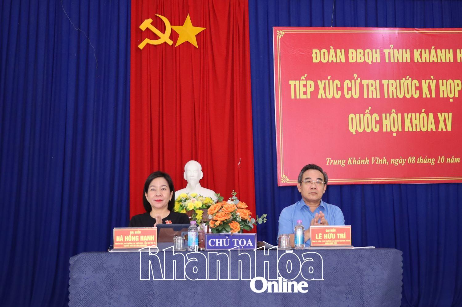 Các đại biểu Quốc hội tỉnh tiếp xúc cử tri các địa phương.