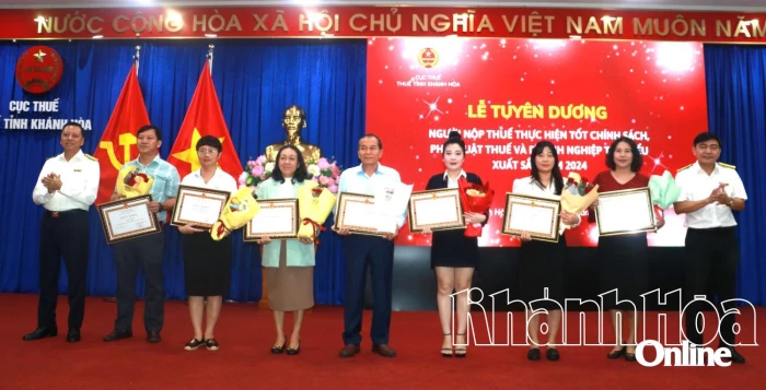 Thuế tỉnh Khánh Hòa tuyên dương 42 doanh nghiệp thực hiện tốt chính sách, pháp luật thuế