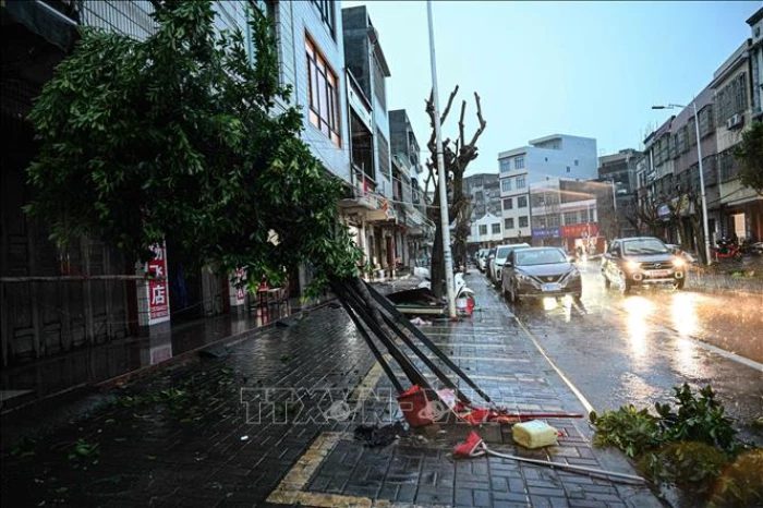 Trung Quốc tăng cường cứu trợ thiên tai sau bão Matmo