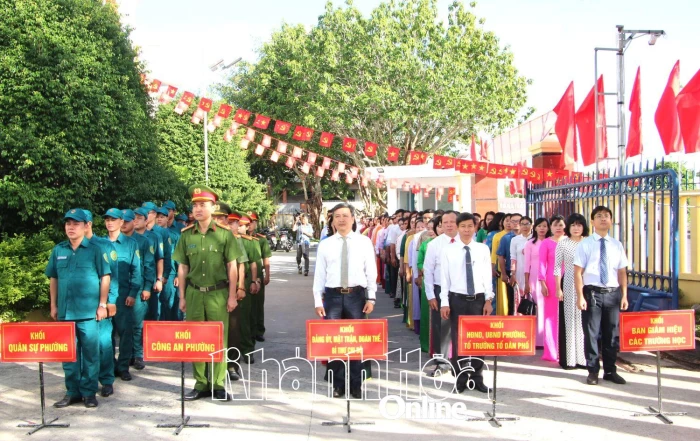 Phường Nam Nha Trang dâng hương tưởng niệm các anh hùng, liệt sĩ nhân kỷ niệm 80 năm Ngày Nha Trang - Khánh Hòa kháng chiến