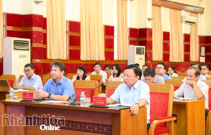 Tham mưu tỉnh phương thức quản lý chung việc thu gom, xử lý rác