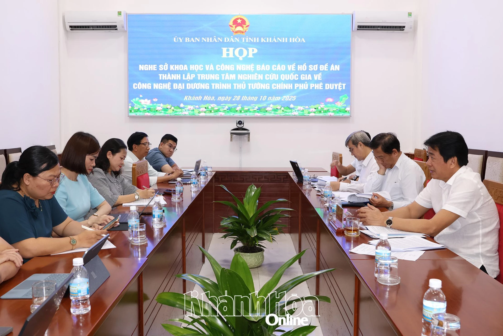 Đồng chí Nguyễn Long Biên - Phó Chủ tịch Thường trực UBND tỉnh Khánh Hòa kết luận buổi làm việc.