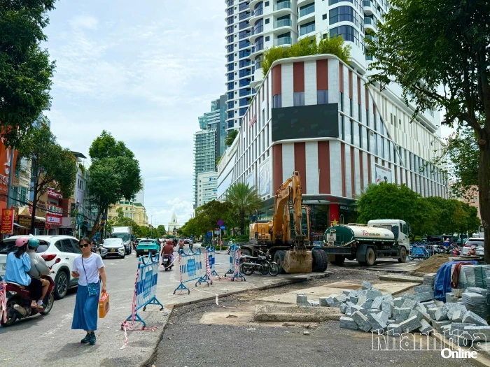 Sớm hoàn thành Dự án Nâng cấp đường Lê Thánh Tôn