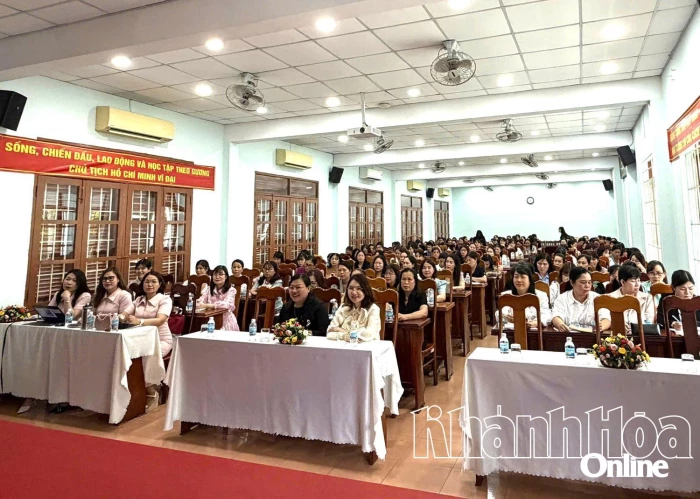 Tập huấn nâng cao năng lực cán bộ quản lý, giáo viên mầm non cốt cán