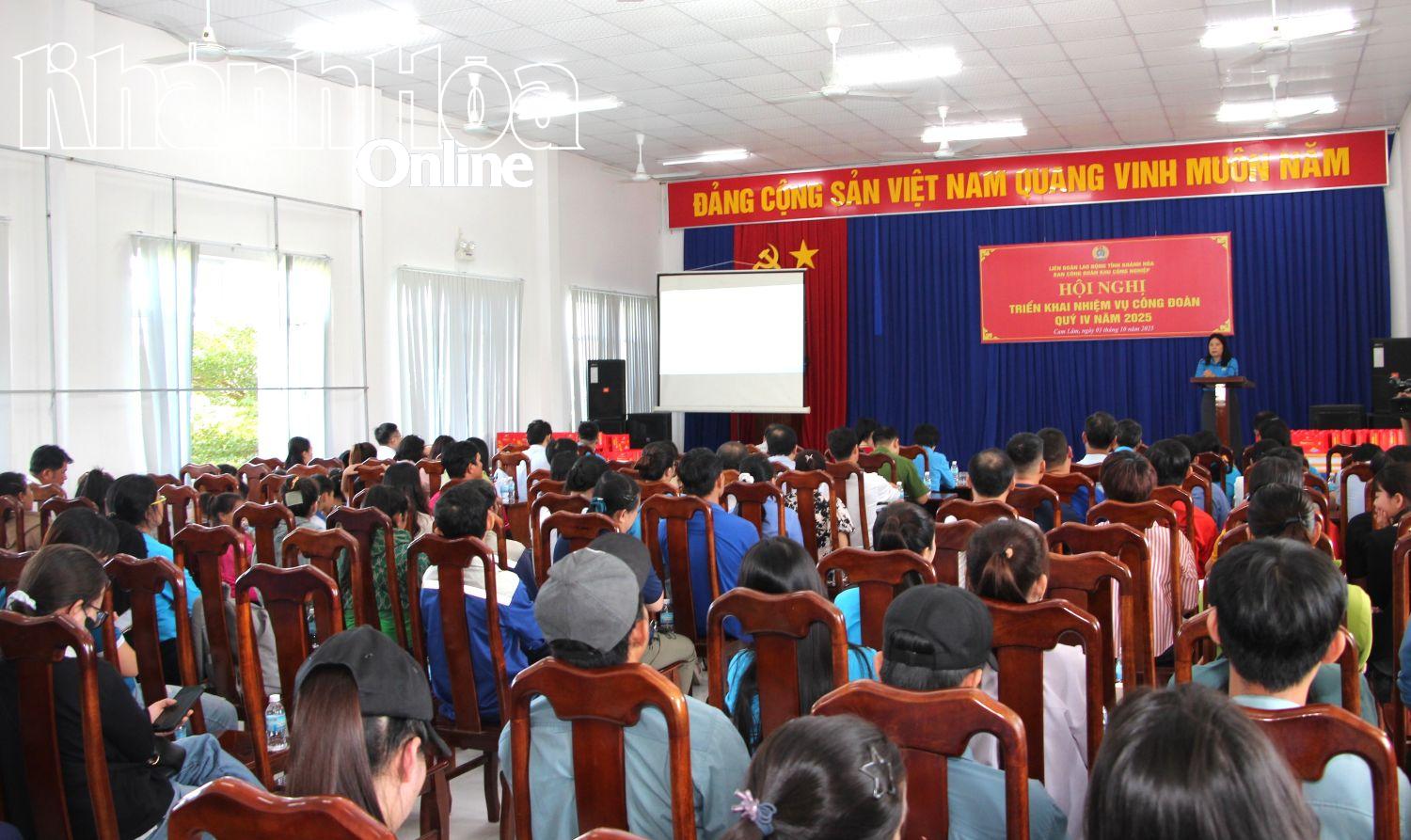 Quang cảnh tại hội nghị.