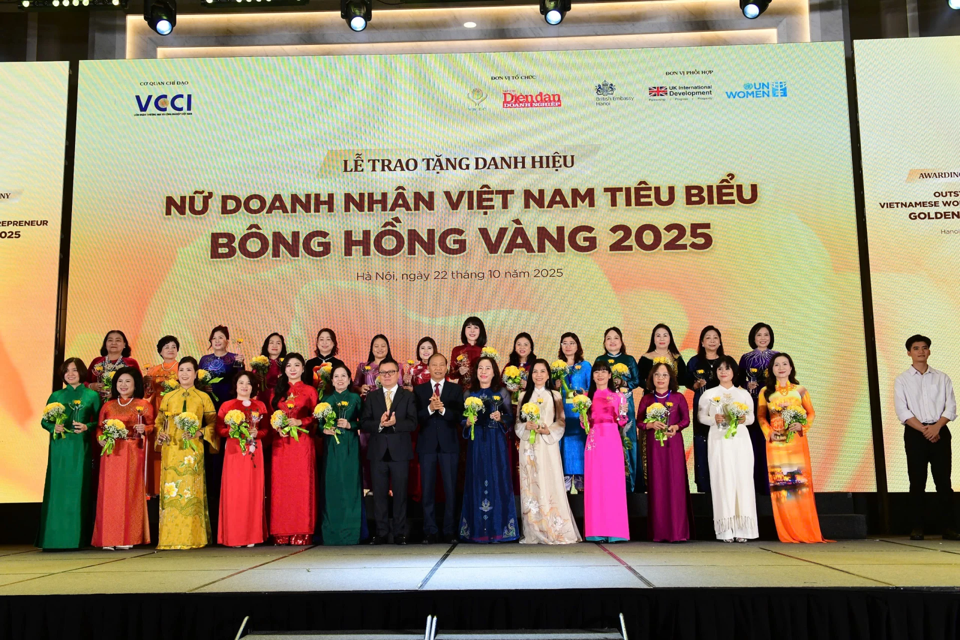 Businesswomen honored with “Outstanding Vietnamese Businesswoman - Golden Rose 2025” title