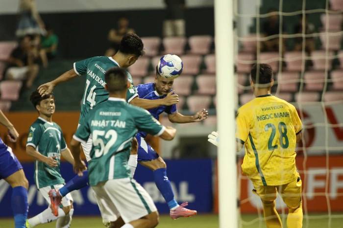 Vòng 4 Giải bóng đá hạng Nhất quốc gia Bia Sao Vàng 2025 - 2026: Khatoco Khánh Hòa giành chiến thắng trước đội bóng Quảng Ninh