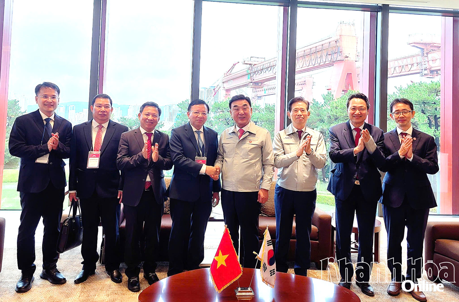 Đoàn công tác tỉnh Khánh Hòa chào xã giao chính quyền TP. Ulsan và thăm Tập đoàn Công nghiệp nặng Hyundai (Hàn Quốc)