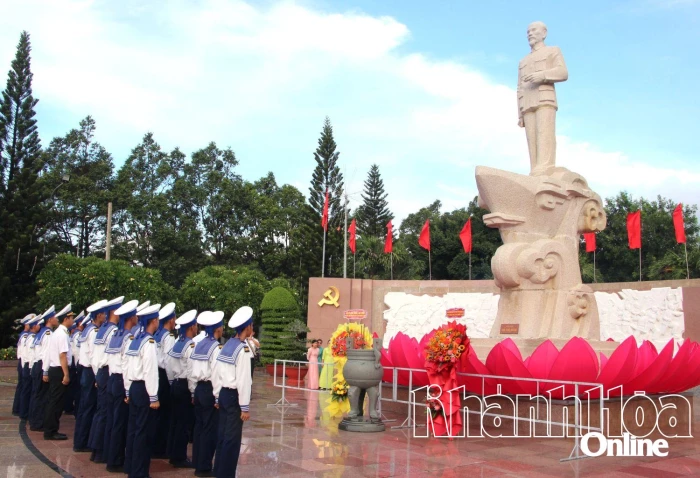 Kỷ niệm 79 năm Ngày Bác Hồ đến vịnh Cam Ranh (18-10-1946 – 18-10-2025): Sự kiện quan trọng trong cuộc đời hoạt động cách mạng vĩ đại của Bác