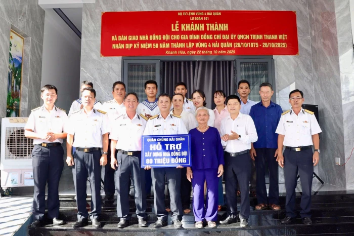 Lữ đoàn 101 bàn giao nhà đồng đội cho quân nhân khó khăn