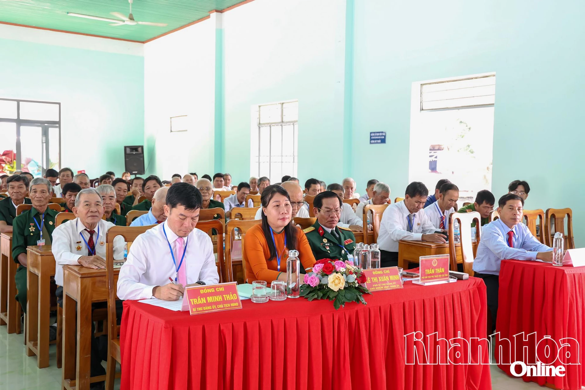 Các đại biểu tham dự đại hội.