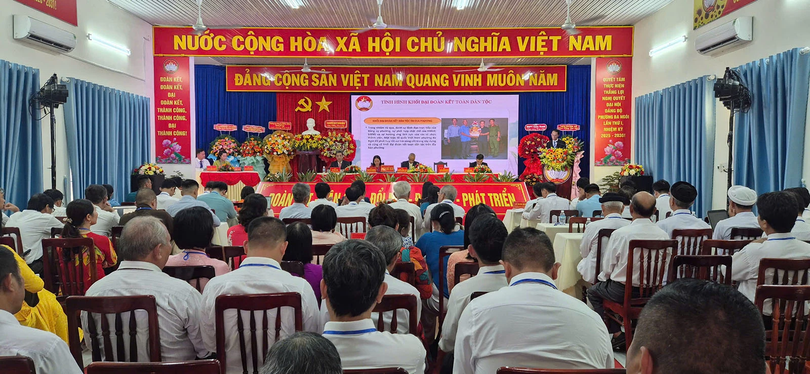 Quang cảnh diễn ra Đại hội