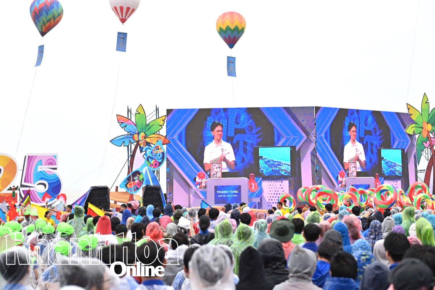 Quang cảnh điểm cầu tại Khánh Hòa.
