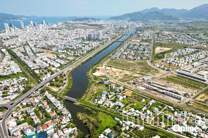 Quyết liệt khơi thông nguồn lực phát triển