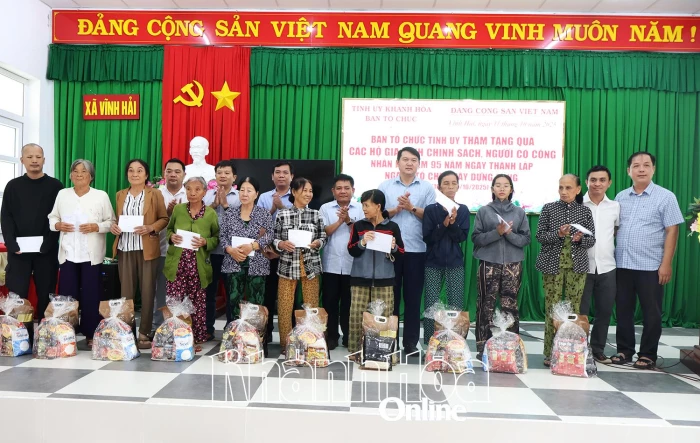 Ban Tổ chức Tỉnh ủy Khánh Hòa tổ chức hoạt động về nguồn nhân kỷ niệm 95 năm Ngày truyền thống ngành Tổ chức xây dựng Đảng